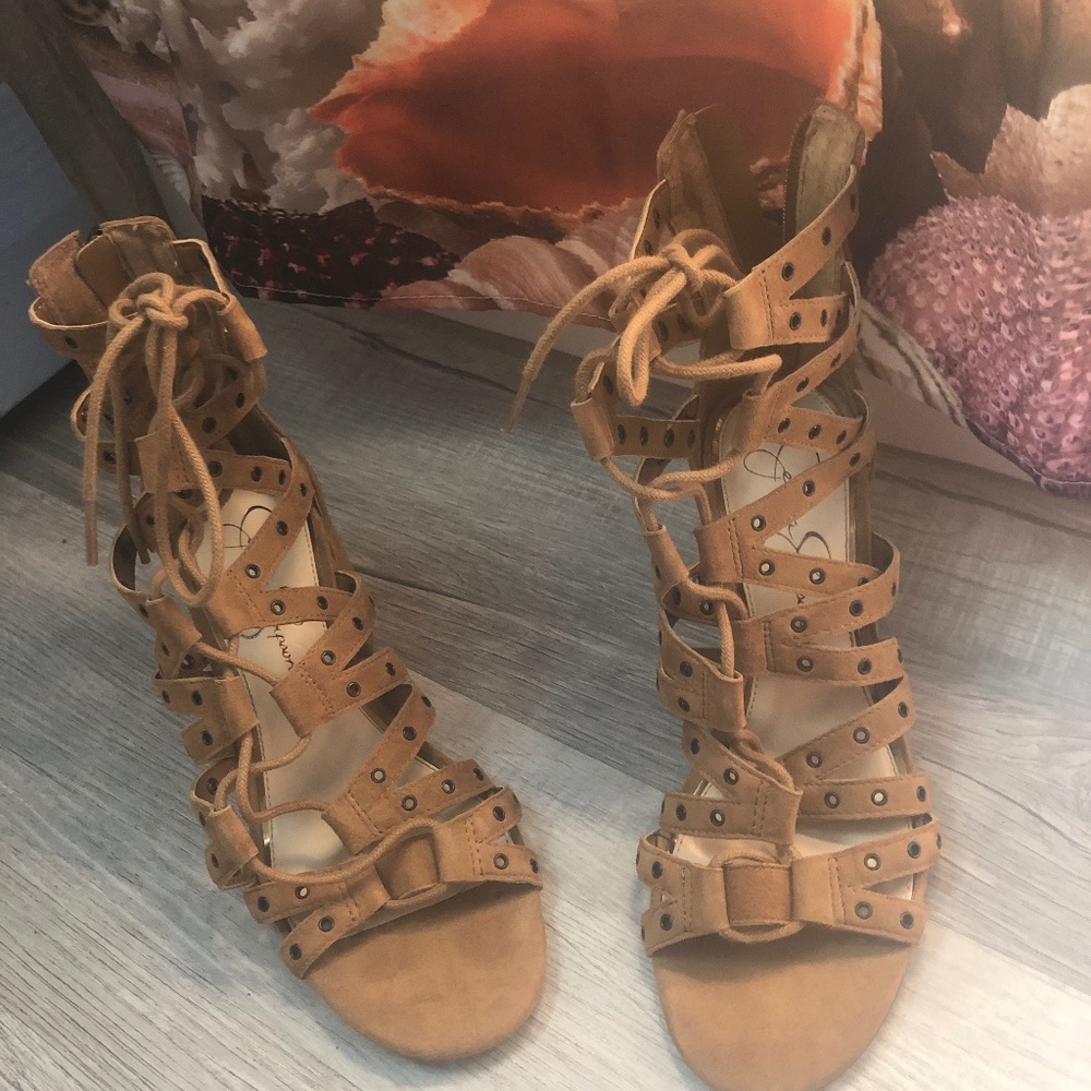 Sandles